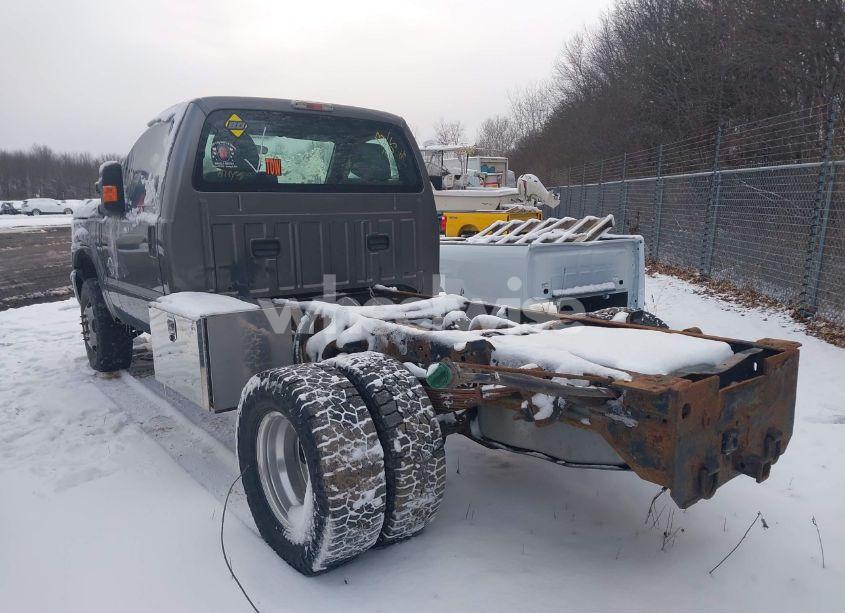 Photo 3 of 2013 Ford F-350 CHASSIS XL (VIN 1FDRF3HT7DEB16581)