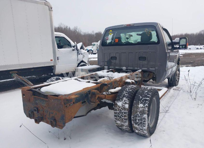 Photo 4 of 2013 Ford F-350 CHASSIS XL (VIN 1FDRF3HT7DEB16581)