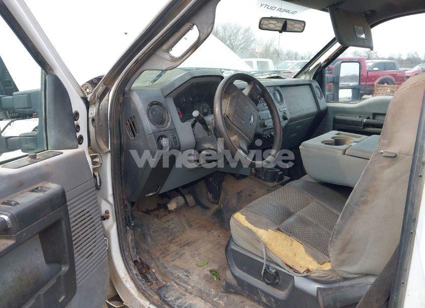 Photo 5 of 2012 Ford F-350 CHASSIS XL (VIN 1FDRF3HTXCEC45445)