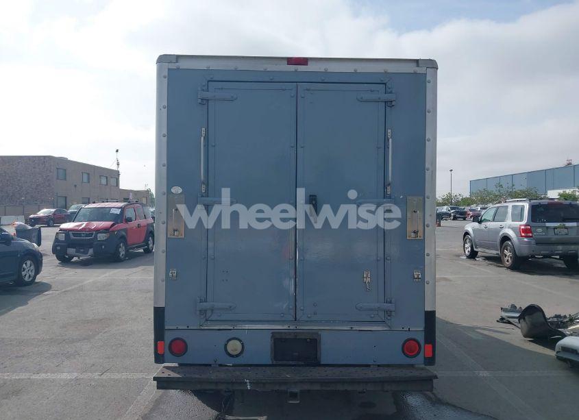 Photo 16 of 2005 Ford E-350 CUTAWAY STANDARD (VIN 1FDSE35PX5HA05891)