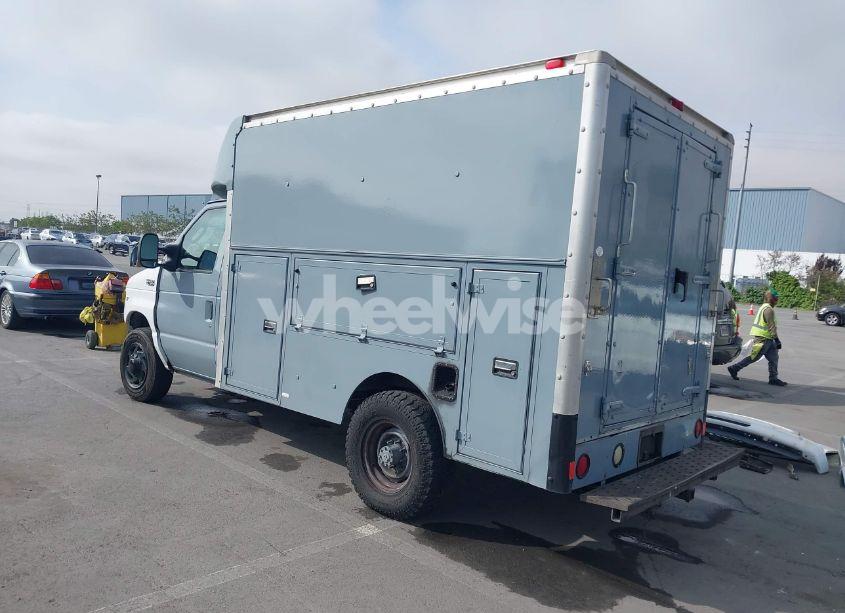 Photo 3 of 2005 Ford E-350 CUTAWAY STANDARD (VIN 1FDSE35PX5HA05891)