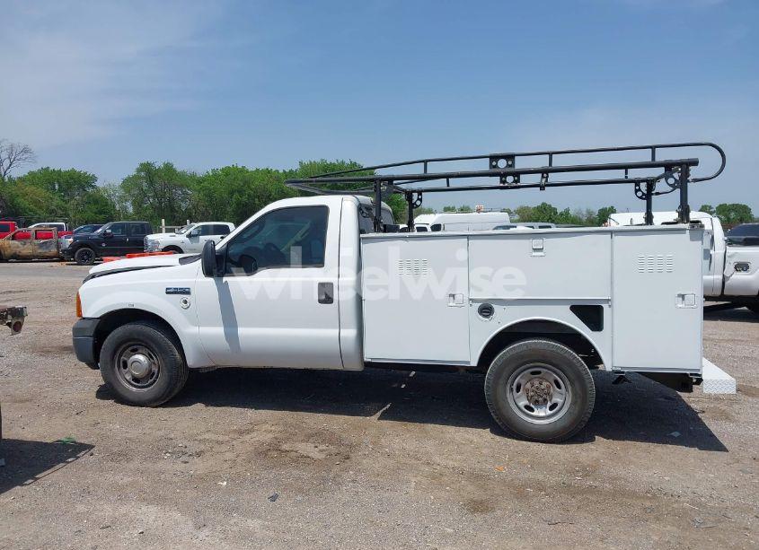 Photo 13 of 2006 Ford F-350 XL/XLT (VIN 1FDSF30566EB51324)