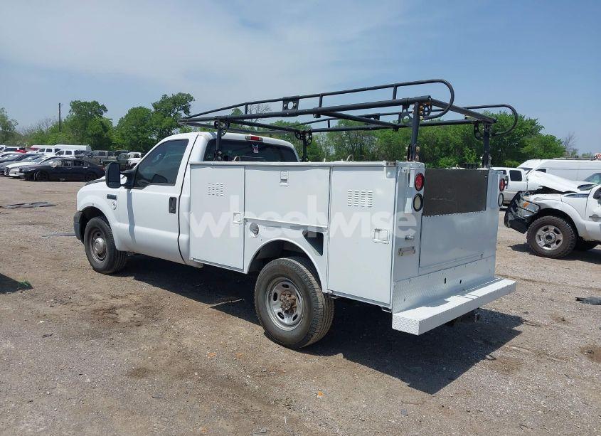 Photo 3 of 2006 Ford F-350 XL/XLT (VIN 1FDSF30566EB51324)