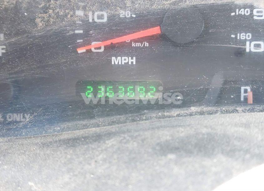 Photo 7 of 2004 Ford F-350 CHASSIS XL/XLT (VIN 1FDSF34P34ED81749)