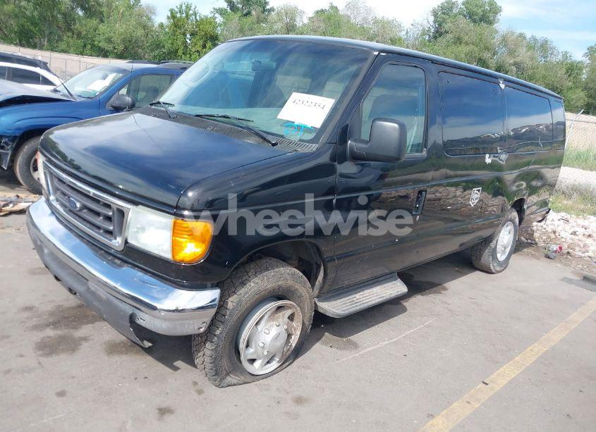 Photo 2 of 2006 Ford E-350 SUPER DUTY XLT (VIN 1FDSS31L76DA36925)