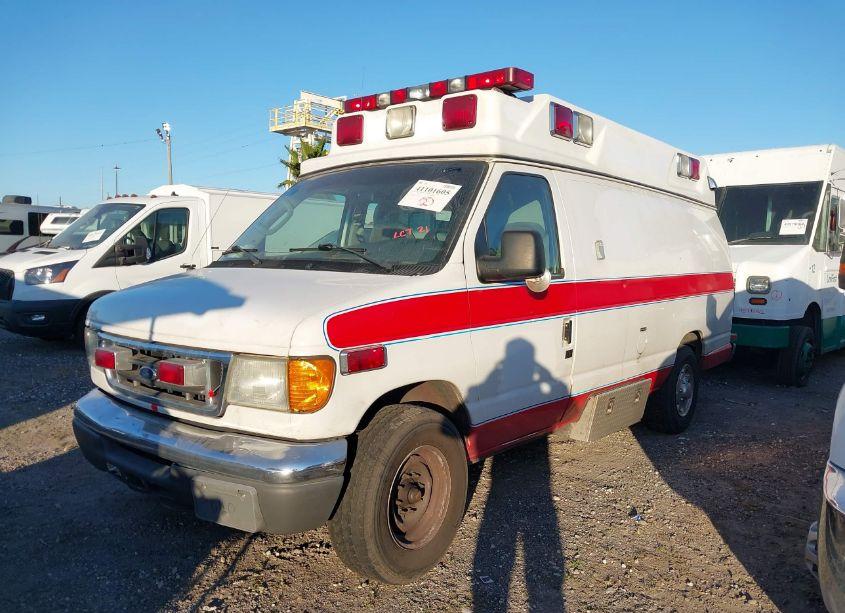 Photo 2 of 2003 Ford E-350 SUPER DUTY RECREATIONAL (VIN 1FDSS34F03HB36858)