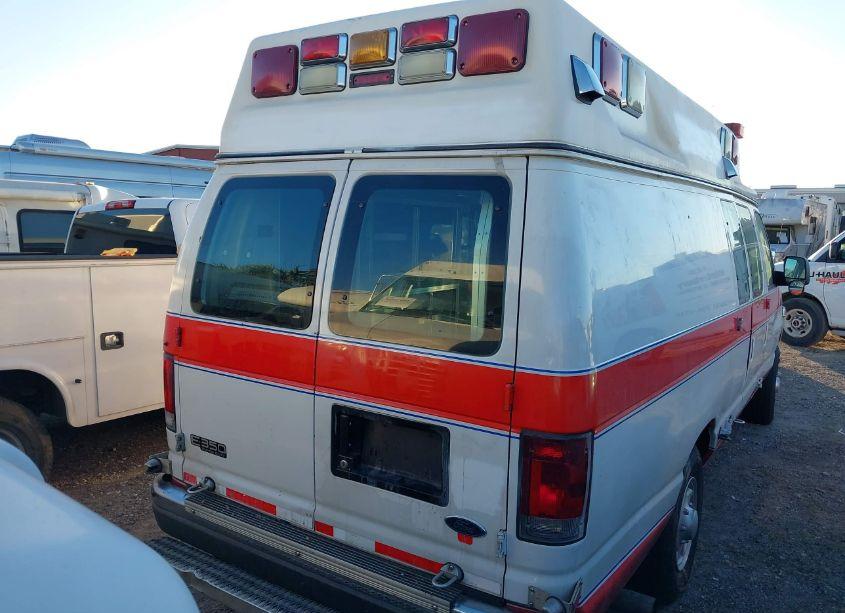 Photo 9 of 2003 Ford E-350 SUPER DUTY RECREATIONAL (VIN 1FDSS34F03HB36858)