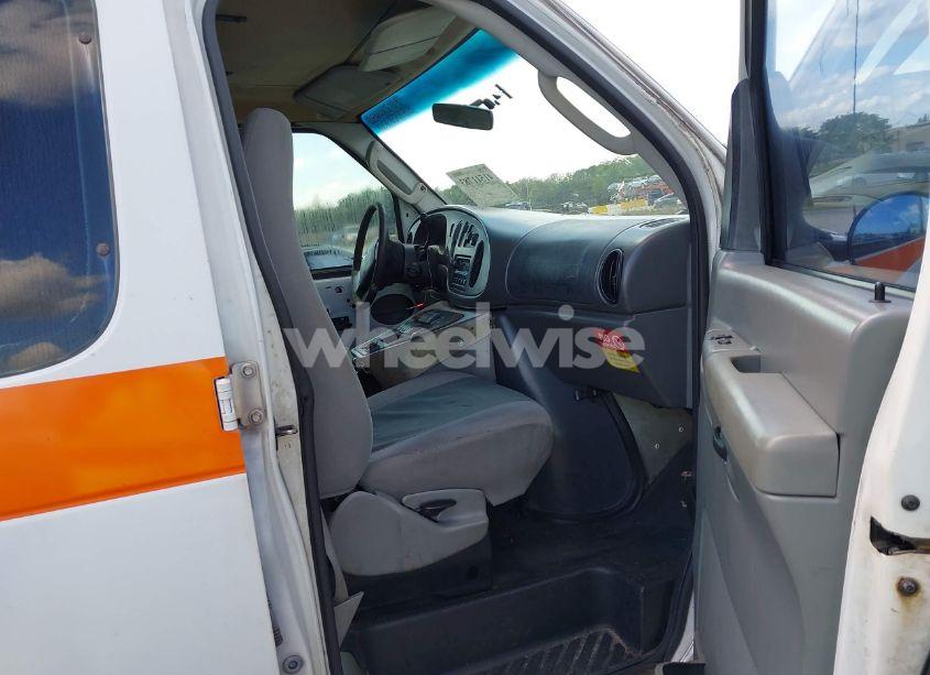 Photo 5 of 2007 Ford E-350 SUPER DUTY COMMERCIAL/RECREATIONAL (VIN 1FDSS34P37DA91565)