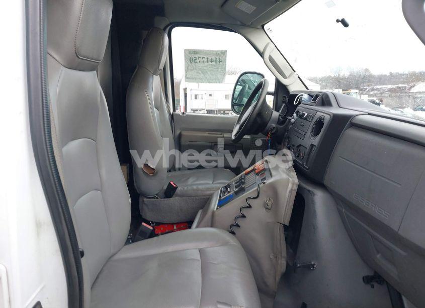 Photo 5 of 2009 Ford E-350 SUPER DUTY COMMERCIAL (VIN 1FDSS34P79DA74271)