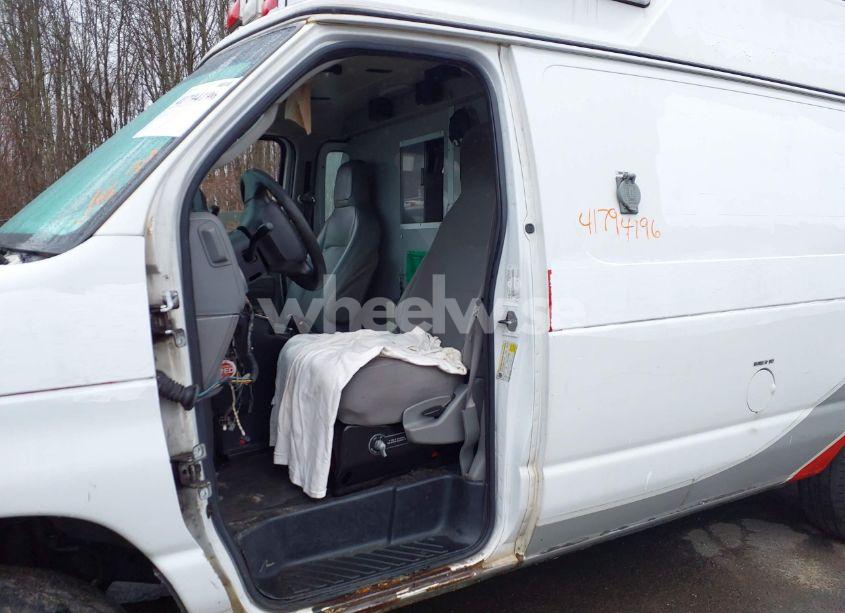 Photo 6 of 2011 Ford E-350 SUPER DUTY COMMERCIAL (VIN 1FDSS3ES6BDB29513)