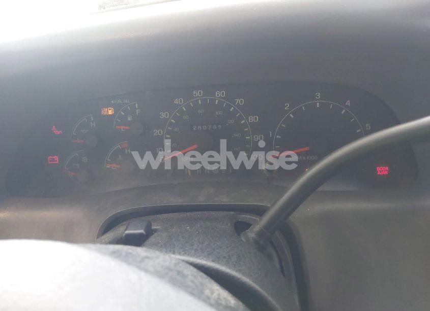 Photo 7 of 2000 Ford F-350 LARIAT/XL/XLT (VIN 1FDSX34S6YEB45278)