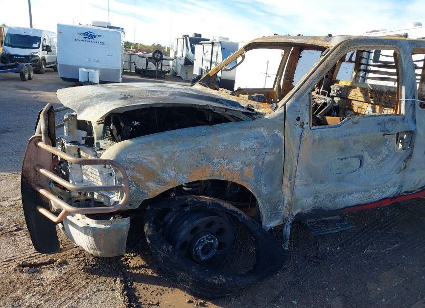 Photo 6 of 2005 Ford F-350 CHASSIS LARIAT/XL/XLT (VIN 1FDSX35P65EB17342)