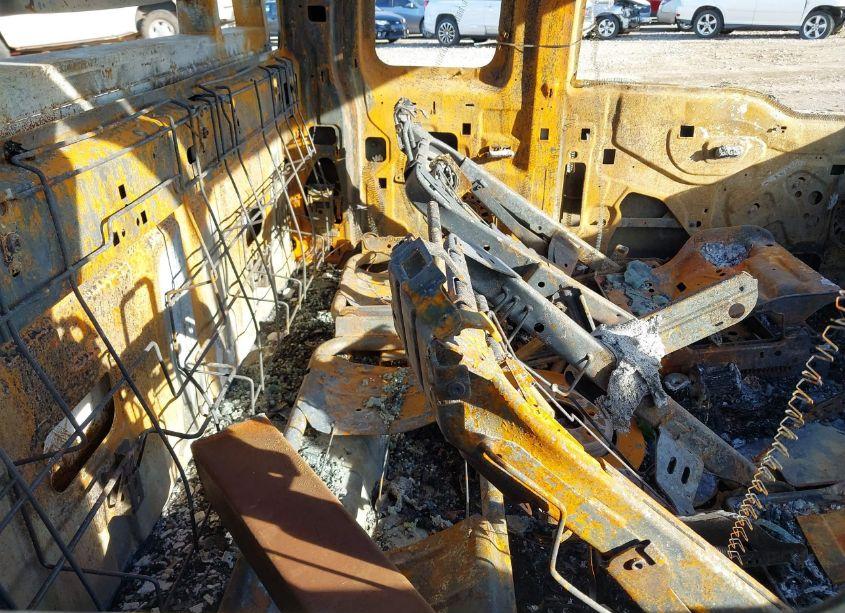 Photo 8 of 2005 Ford F-350 CHASSIS LARIAT/XL/XLT (VIN 1FDSX35P65EB17342)