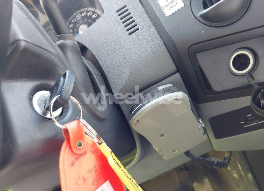 Photo 10 of 2011 Ford F-450 CHASSIS XL (VIN 1FDUF4GT1BEC47617)