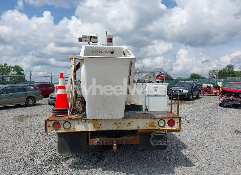 Photo 15 of 2011 Ford F-450 CHASSIS XL (VIN 1FDUF4GT3BEA16301)