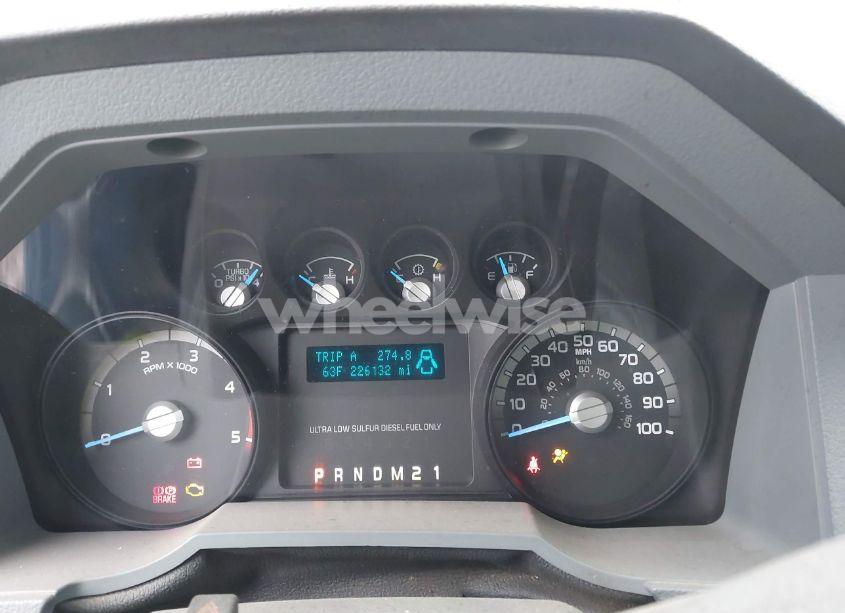 Photo 5 of 2011 Ford F-450 CHASSIS XL (VIN 1FDUF4GT3BEA16301)