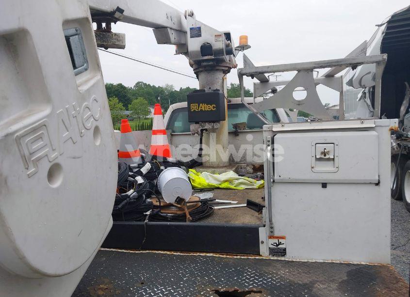 Photo 6 of 2011 Ford F-450 CHASSIS XL (VIN 1FDUF4GT3BEA16301)