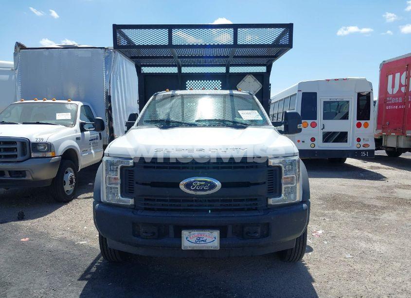 Photo 11 of 2018 Ford F-450 CHASSIS XL (VIN 1FDUF4GT4JDA01973)