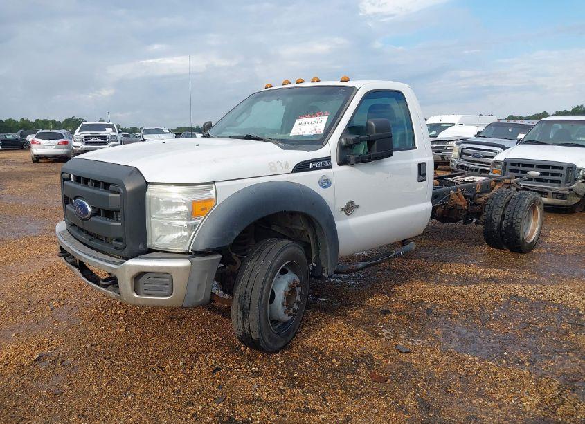 Photo 2 of 2014 Ford F-450 CHASSIS XL (VIN 1FDUF4GT5EEB18249)