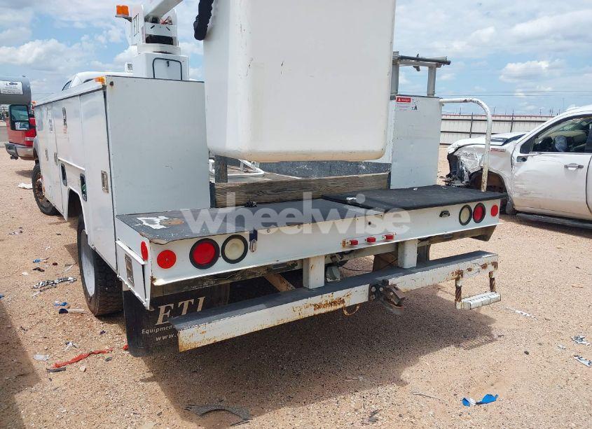 Photo 11 of 2011 Ford F-450 CHASSIS XL (VIN 1FDUF4GT6BEA47462)