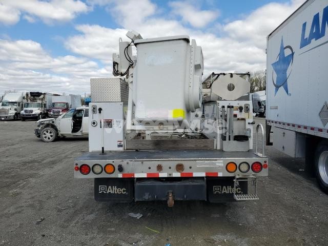 Photo 3 of 2015 FORD F450 SUPER DUTY N/A (VIN 1FDUF4GY1FEA16962)