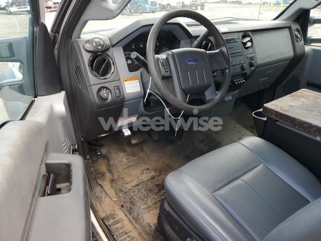 Photo 4 of 2015 FORD F450 SUPER DUTY N/A (VIN 1FDUF4GY1FEA16962)