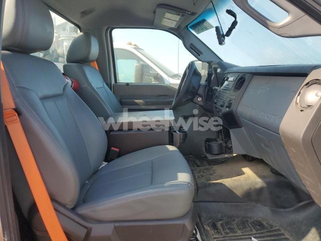 Photo 10 of 2016 FORD F450 SUPER DUTY BUCKET TRUCK (VIN 1FDUF4GYXGEA75364)