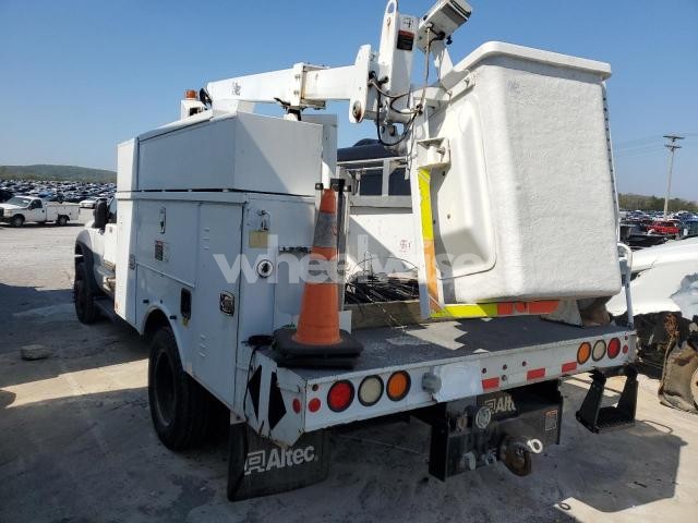 Photo 3 of 2016 FORD F450 SUPER DUTY BUCKET TRUCK (VIN 1FDUF4GYXGEA75364)