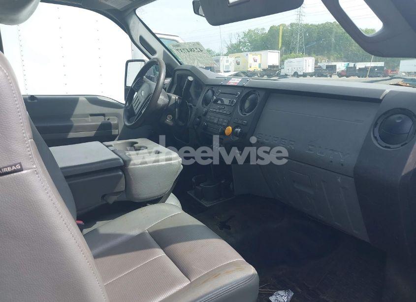 Photo 6 of 2012 Ford F-450 CHASSIS XL (VIN 1FDUF4HT5CED18379)