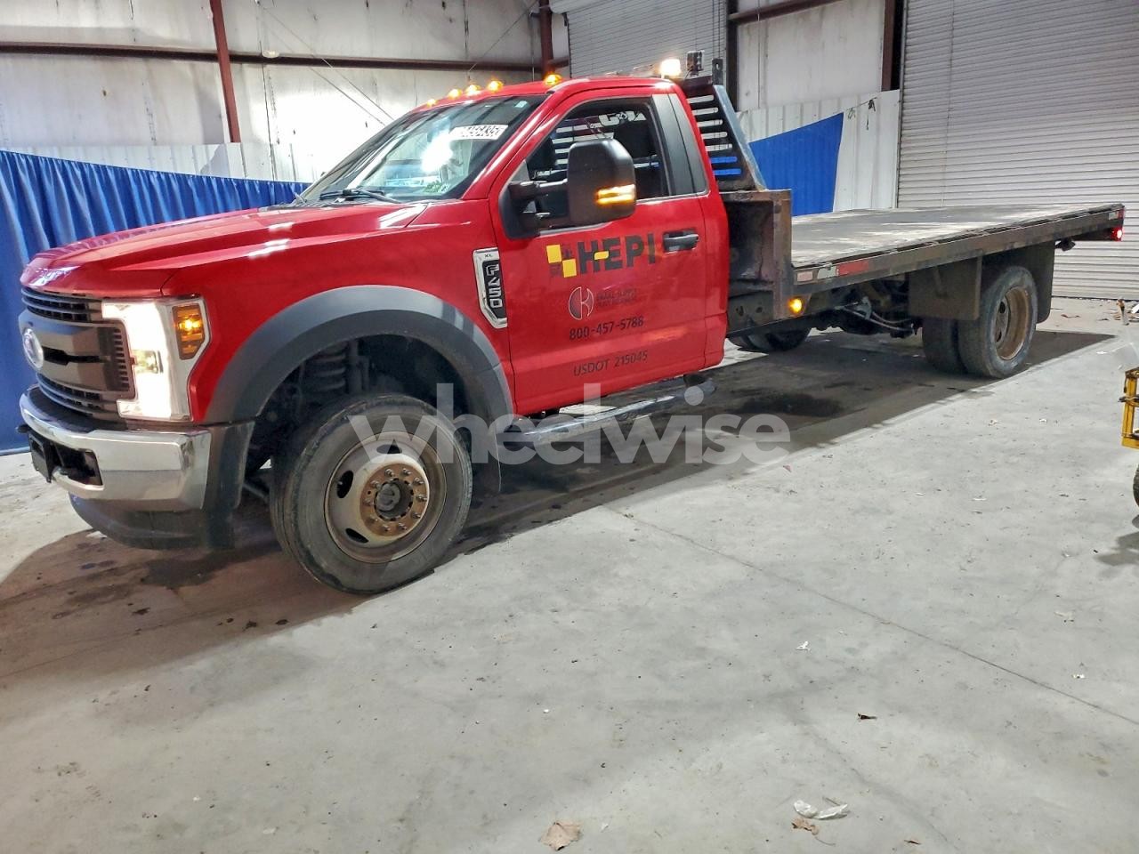 2018 FORD F450 SUPER DUTY FLATBED TRUCK (VIN 1FDUF4HY1JDA00077) main photo
