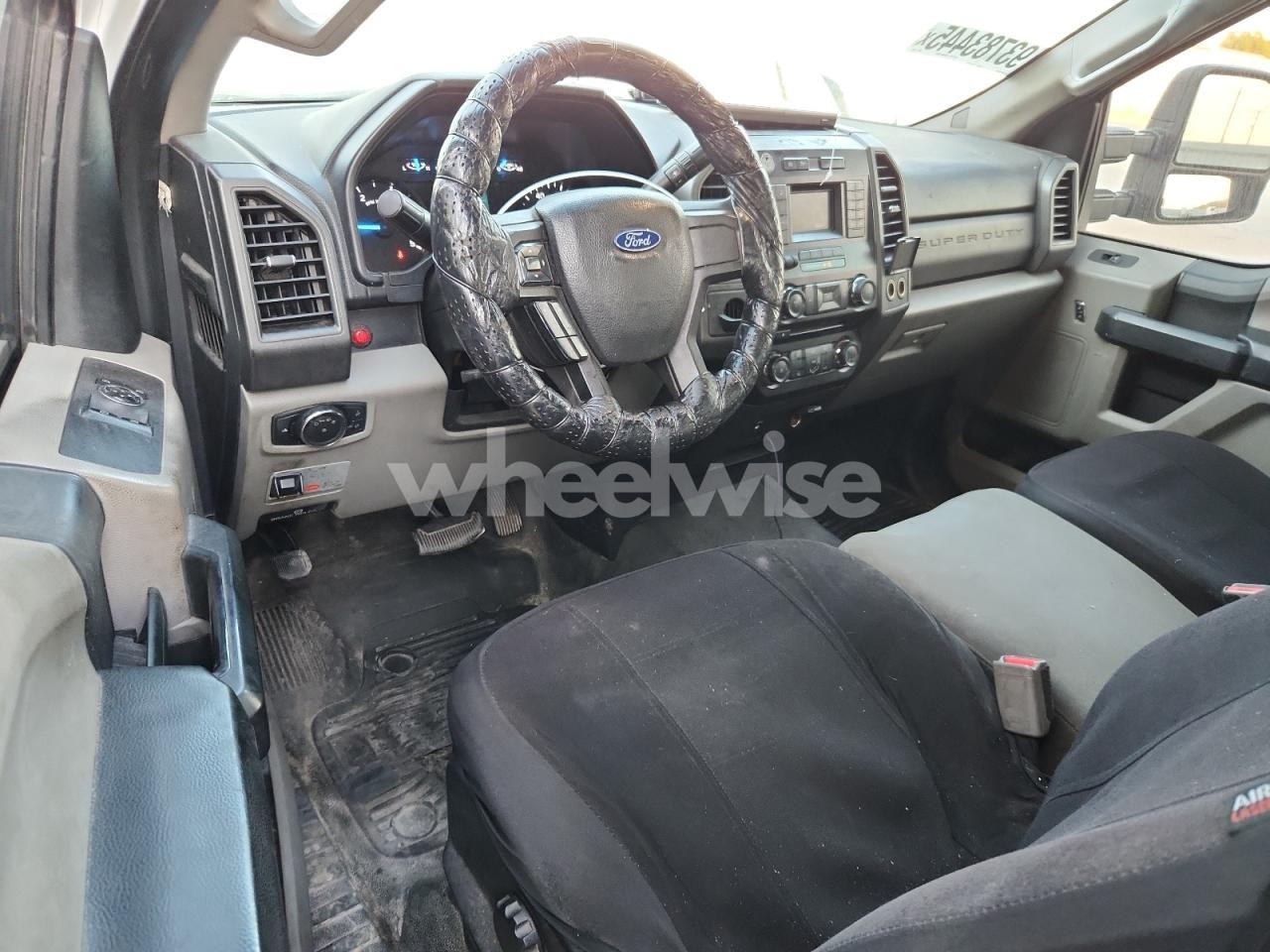 Photo 8 of 2017 FORD F550 ROLLBACK TRUCK (VIN 1FDUF5GT1HEC11795)