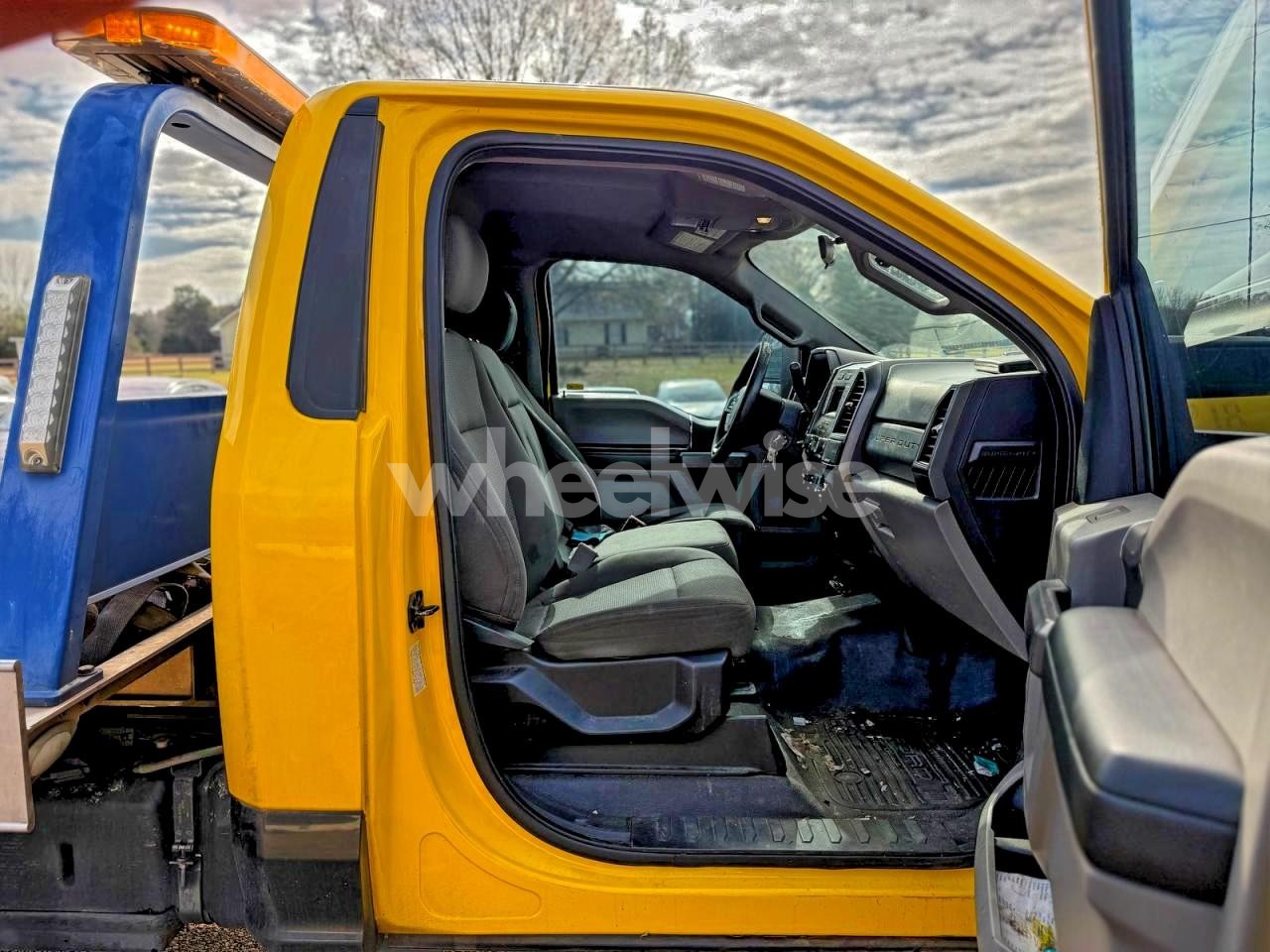 Photo 5 of 2018 FORD F550 SUPER DUTY (VIN 1FDUF5GT1JEC29252)