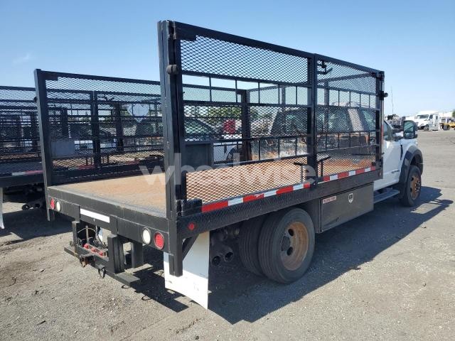 Photo 3 of 2018 FORD F550 SUPER DUTY (VIN 1FDUF5GT3JDA01016)