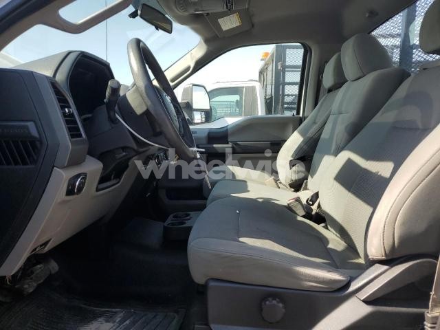 Photo 4 of 2018 FORD F550 SUPER DUTY (VIN 1FDUF5GT3JDA01016)