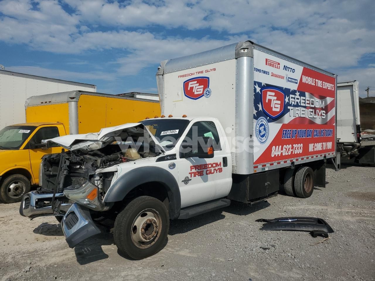 Photo 2 of 2016 FORD F550 SUPER DUTY BOX TRUCK (VIN 1FDUF5GT6GEC15968)