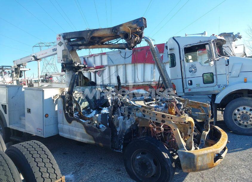 2018 Ford F-550 CHASSIS XL (VIN 1FDUF5GT6JDA03522) main photo