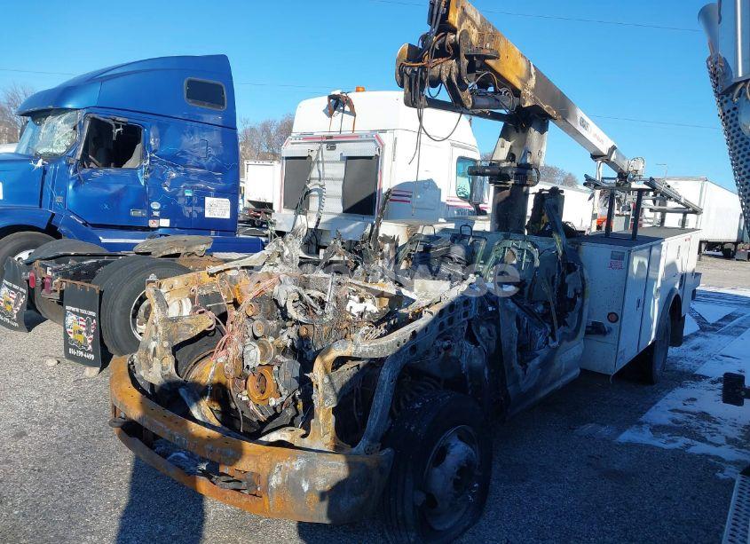 Photo 2 of 2018 Ford F-550 CHASSIS XL (VIN 1FDUF5GT6JDA03522)