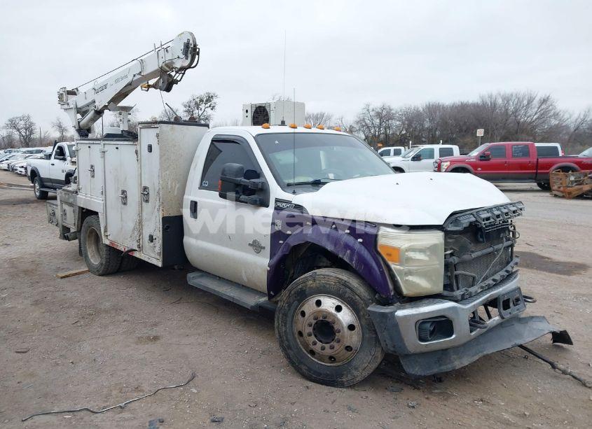 2011 Ford F-550 CHASSIS XL (VIN 1FDUF5GT9BEB90301) main photo