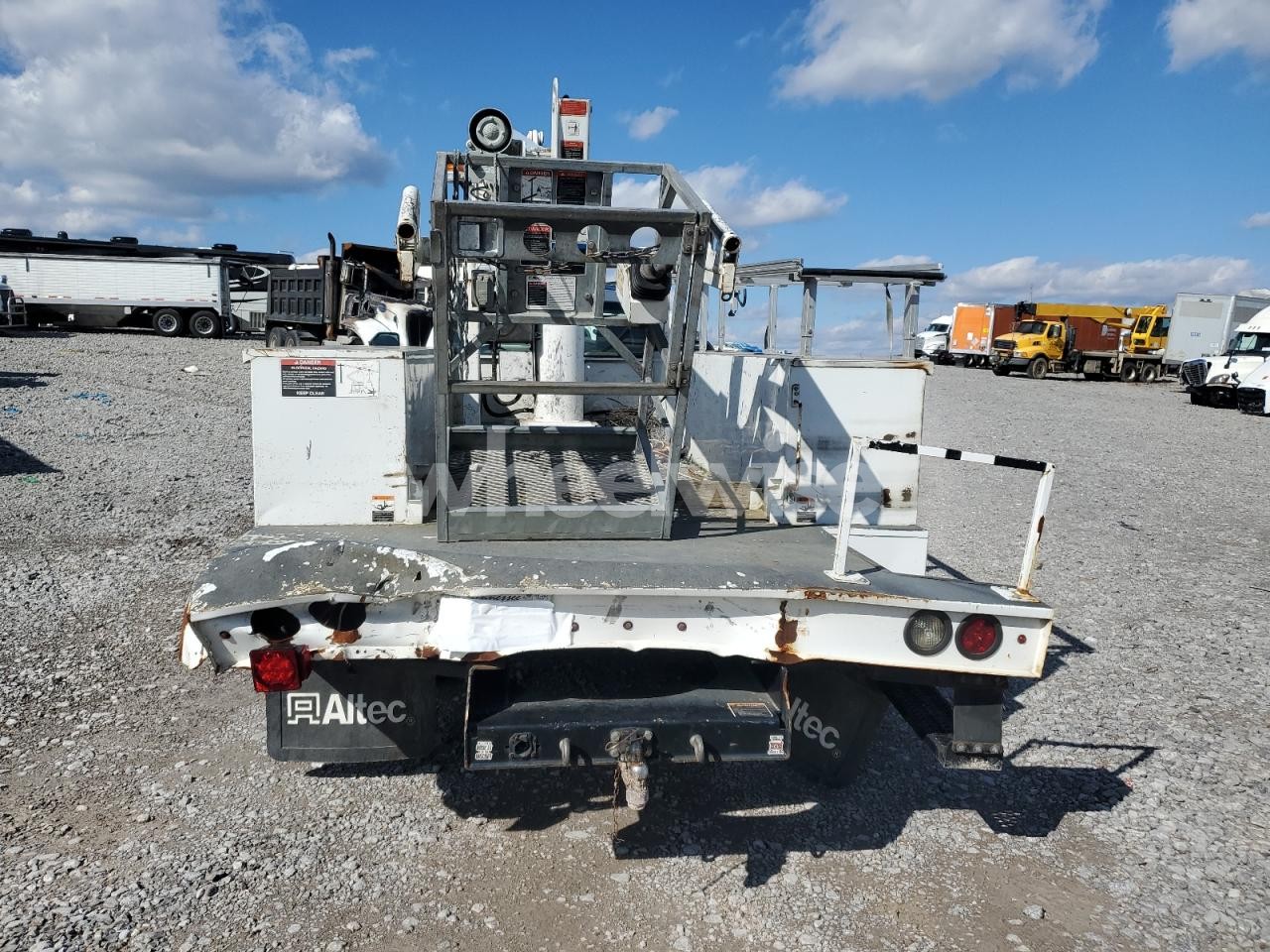Photo 6 of 2019 FORD F550 BUCKET TRUCK (VIN 1FDUF5GT9KED97075)