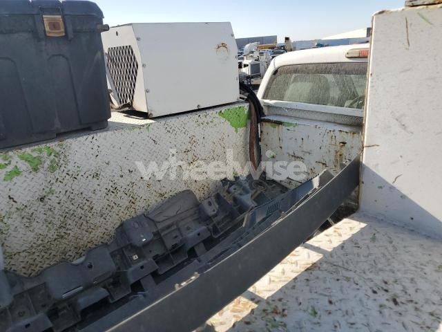 Photo 2 of 2014 FORD F550 SUPER DUTY (VIN 1FDUF5GTXEEA17407)