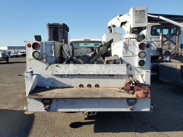 Photo 3 of 2014 FORD F550 SUPER DUTY (VIN 1FDUF5GTXEEA17407)