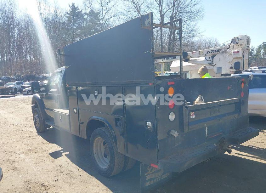 Photo 3 of 2015 Ford F-550 CHASSIS XL (VIN 1FDUF5GY0FEC03552)