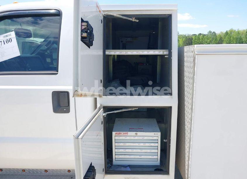 Photo 15 of 2015 Ford F-550 CHASSIS XL (VIN 1FDUF5GY3FEB98508)