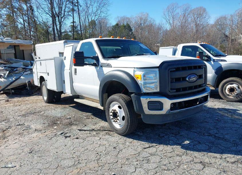 2016 Ford F-550 CHASSIS XL (VIN 1FDUF5GY6GEC07431) main photo