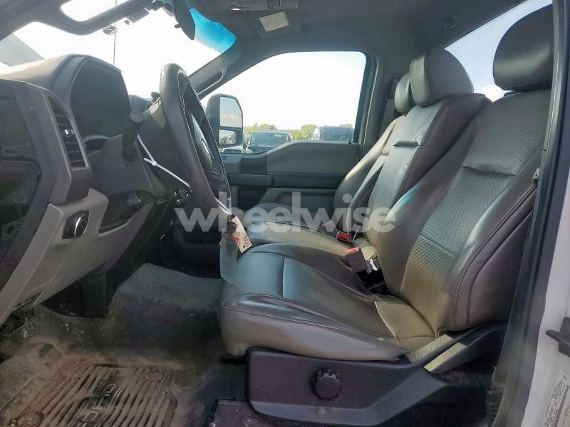 Photo 4 of 2018 FORD F550 SUPER DUTY N/A (VIN 1FDUF5GY9JEB43005)