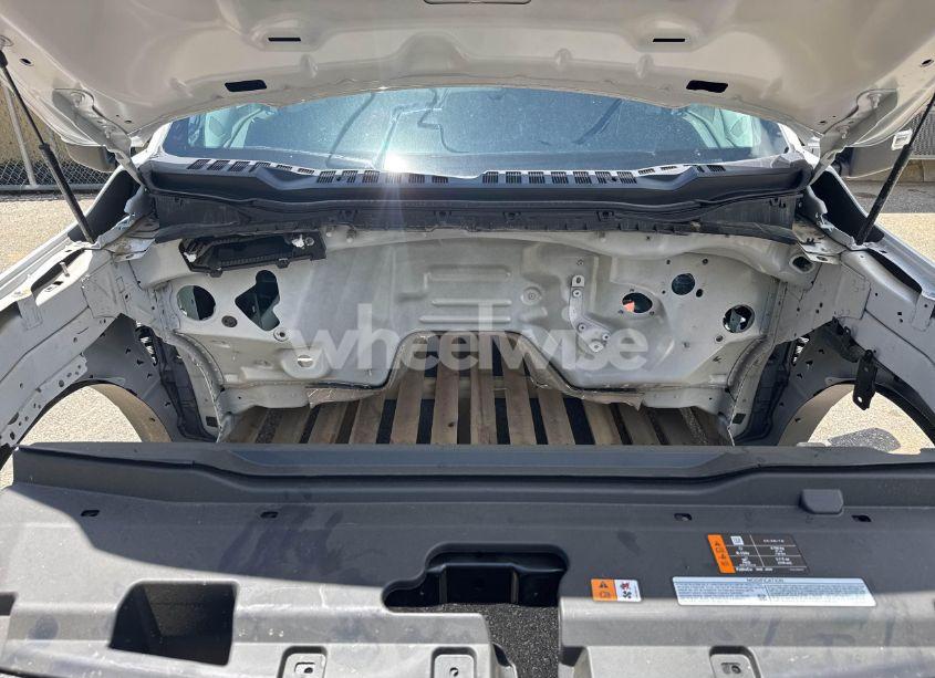 Photo 9 of 2024 Ford F550 N/A (VIN 1FDUF5HT1RED41404)