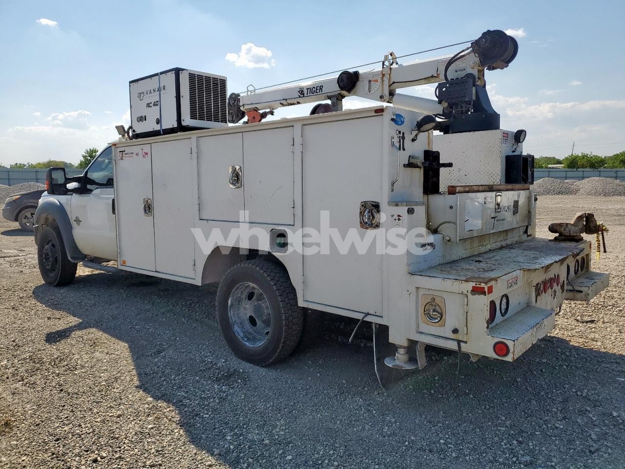 Photo 2 of 2016 FORD F550 SUPER DUTY (VIN 1FDUF5HT2GEC18252)