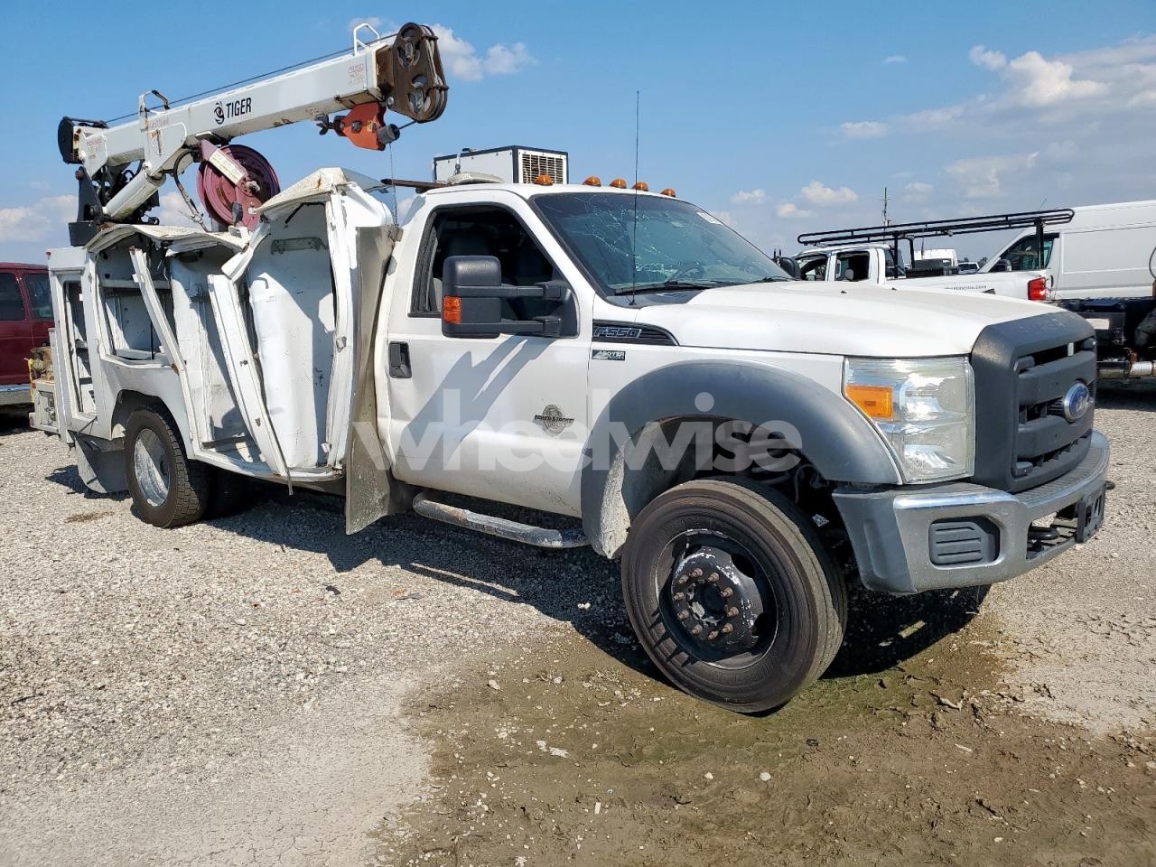 Photo 4 of 2016 FORD F550 SUPER DUTY (VIN 1FDUF5HT2GEC18252)