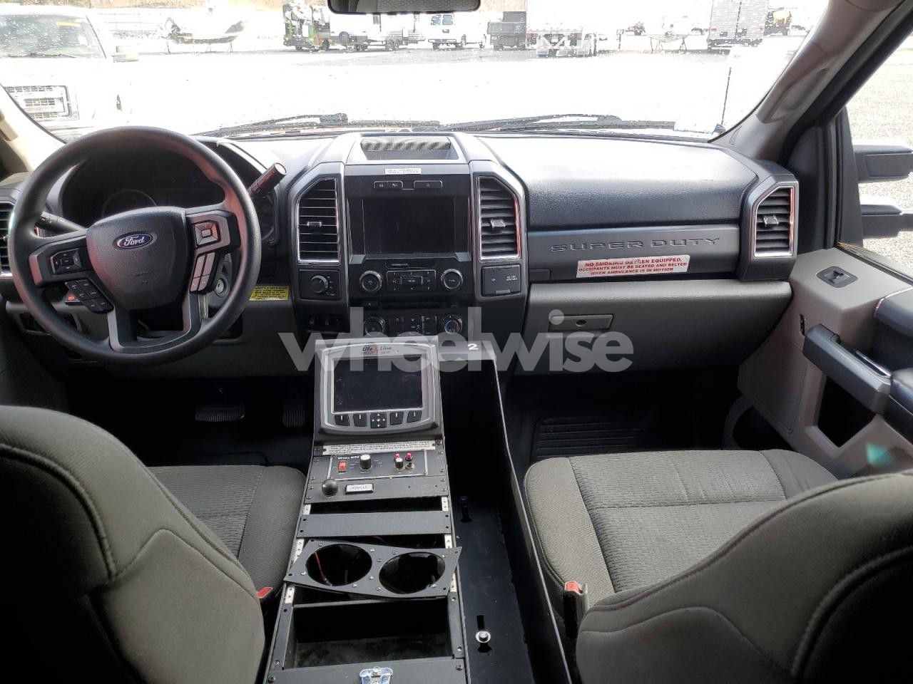 Photo 8 of 2017 FORD F550 AMBULANCE (VIN 1FDUF5HT2HDA04627)