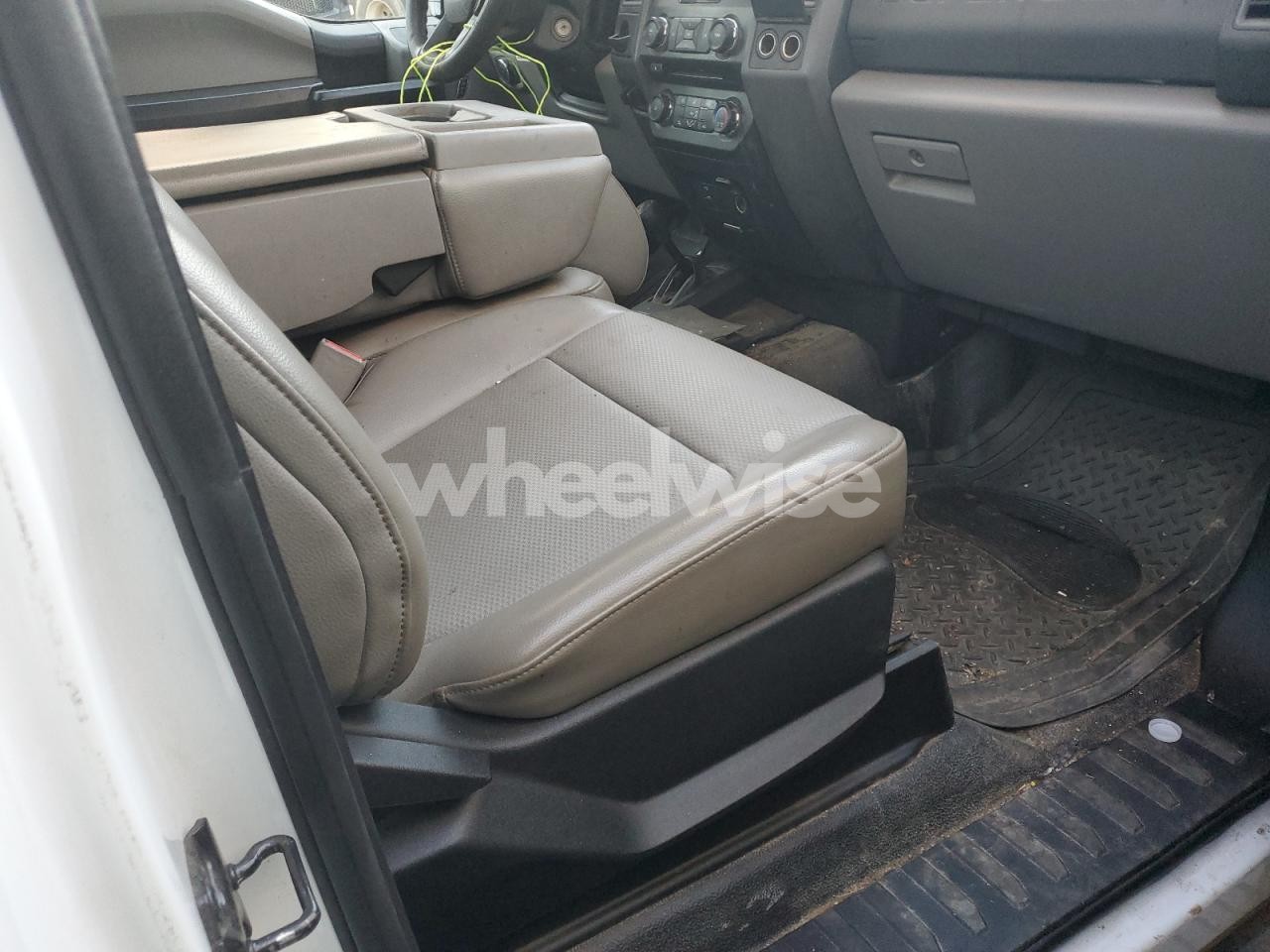 Photo 6 of 2017 FORD F550 UTILITY / SERVICE TRUCK (VIN 1FDUF5HT2HEC86455)